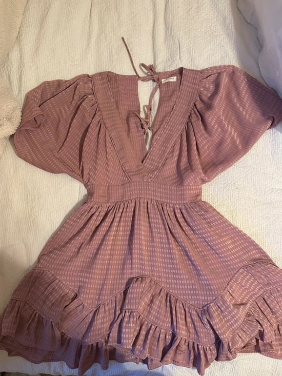 Storia Dresses & Skirts - Storia pink dusty rose deep v-neck ruffle mini dress